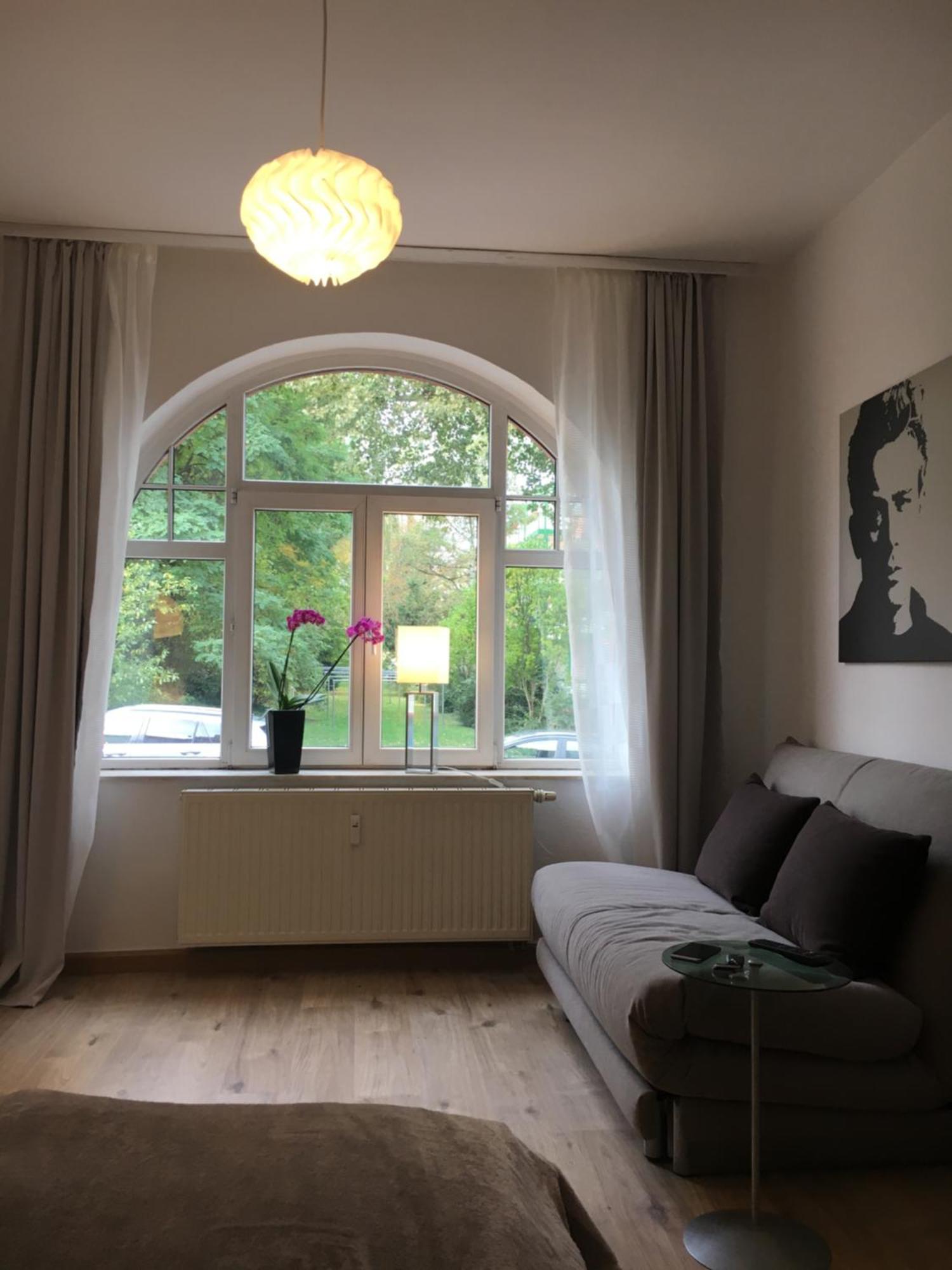 Gemuetliche Ferienwohnung Im Erdgeschoss- Jenaer Strasse 埃尔福特 外观 照片