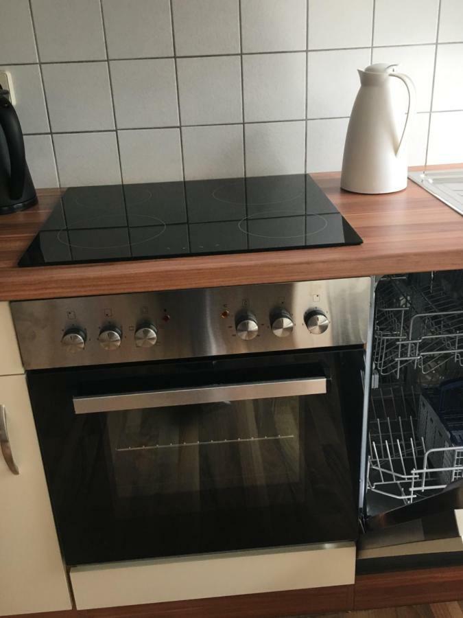 Gemuetliche Ferienwohnung Im Erdgeschoss- Jenaer Strasse 埃尔福特 外观 照片