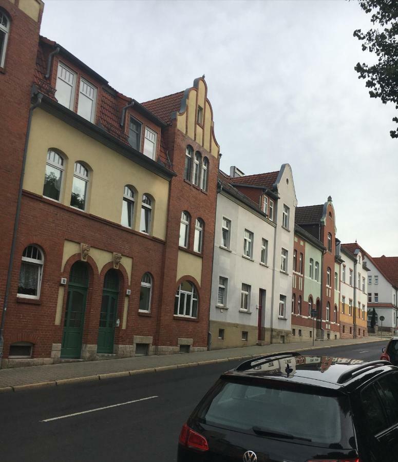 Gemuetliche Ferienwohnung Im Erdgeschoss- Jenaer Strasse 埃尔福特 外观 照片